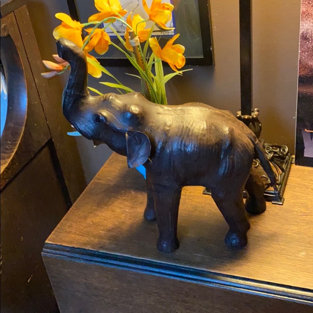 - Elephant 🐘 decor - Picture 2 of 6